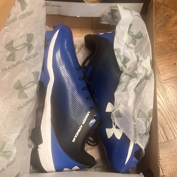 NEW IN THE BOX Under Armour Baseball Cleats Youth 5.5 - Picture 3 of 7